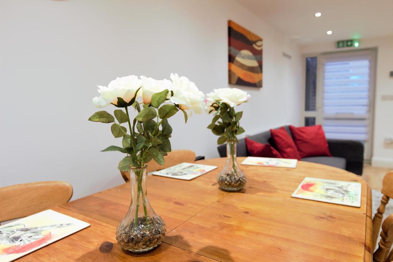Stylish 2 Bedroom Apartment In The Heart Of Greenwich لندن المظهر الخارجي الصورة
